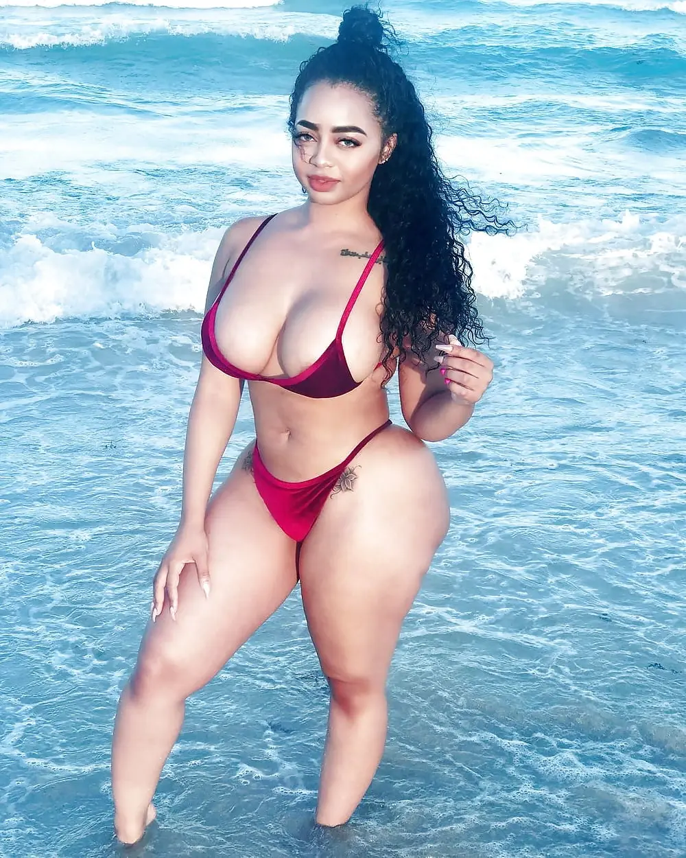 Seksi ve de güzel bayanlar